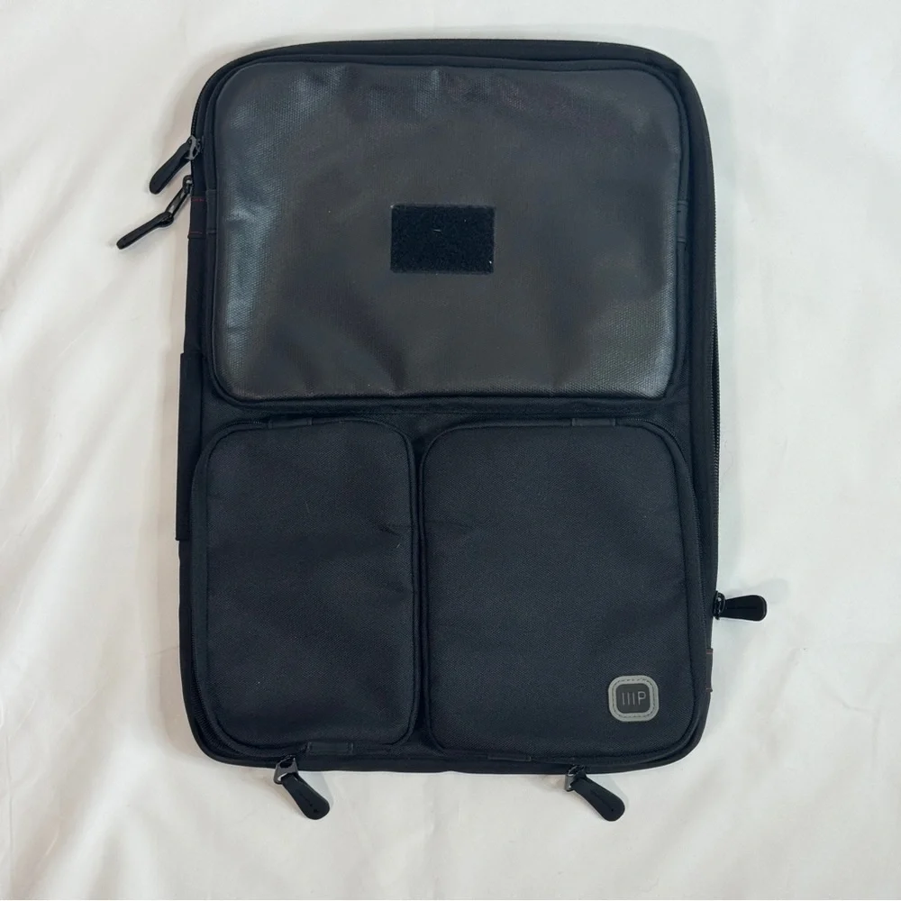 Black Laptop bag, multi pocket organizer, 15 inch padded travel case